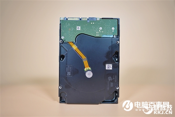 每年可寫入300TB！希捷酷狼Pro 16TB硬盤圖賞