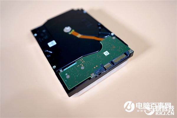每年可寫入300TB！希捷酷狼Pro 16TB硬盤圖賞