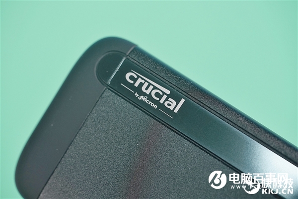 速度達(dá)1GB/s！英睿達(dá)X8移動SSD 2TB圖賞：4寸手機(jī)大小