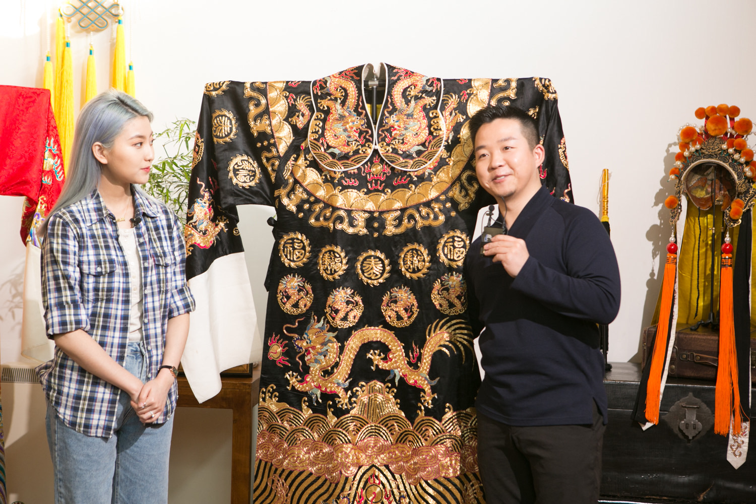 唱念做打華服妝發(fā)，陌陌直播間上演京劇國(guó)粹