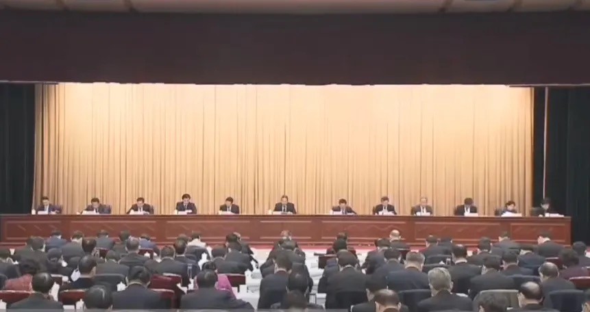 華云數(shù)據(jù)董事長許廣彬受邀出席安徽省委經(jīng)濟工作會議