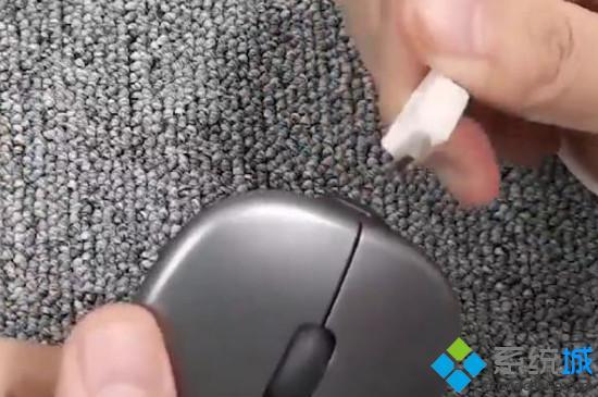 無線鼠標(biāo)怎么充電 無線鼠標(biāo)充滿電的查看方法