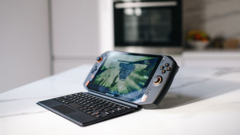 壹號(hào)本 PC 游戲掌機(jī) ONE XPLAYER 開(kāi)啟眾籌：內(nèi)置鍵盤，運(yùn)行 Win10 系統(tǒng)