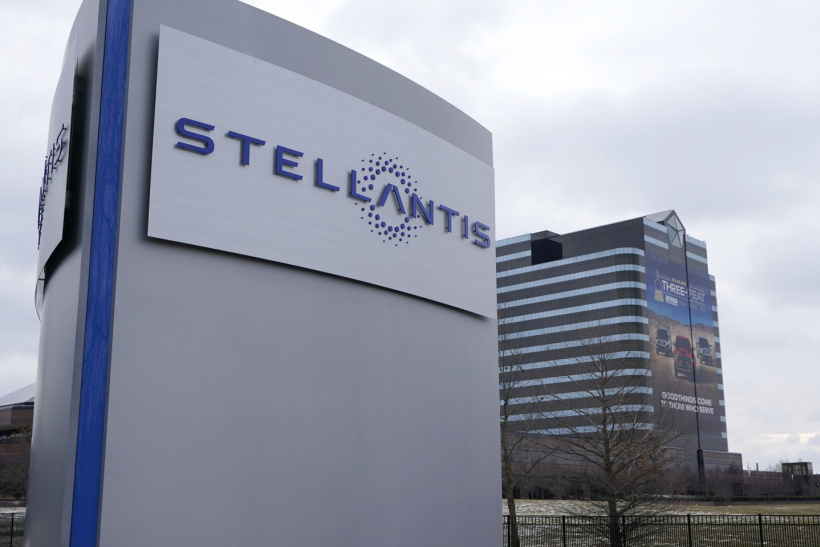 富士康與 Stellantis 集團(tuán)成立 Mobile Drive 合資公司，為汽車供應(yīng)軟硬件