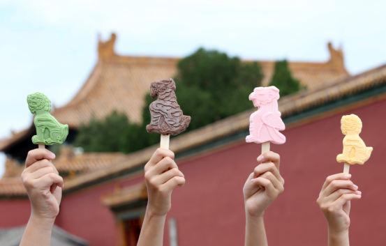 文創(chuàng)產(chǎn)品頻頻火“出圈” 品牌大戰(zhàn)將迎“創(chuàng)意時(shí)代”