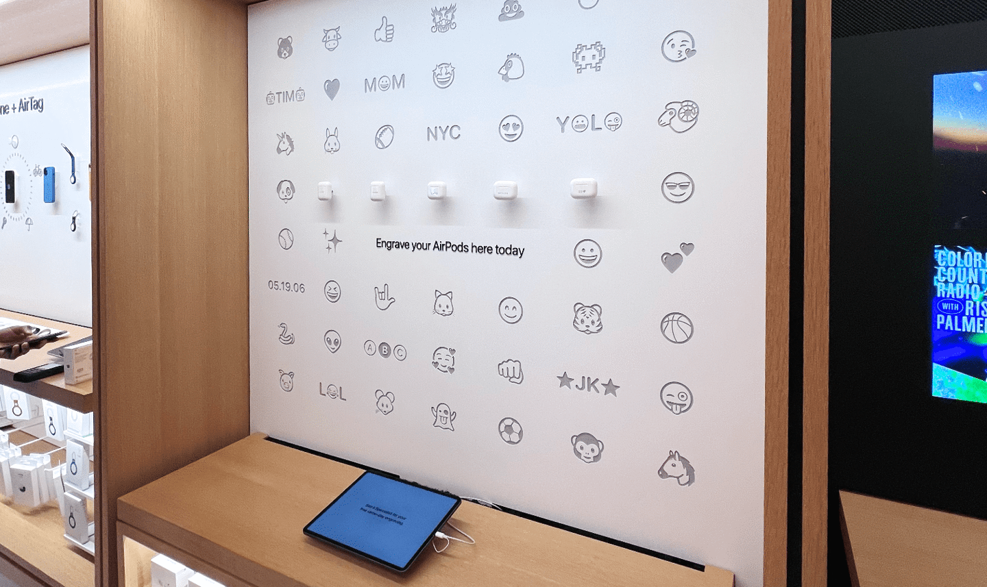 蘋果紐約第五大道 Apple Store 提供當日店內(nèi) AirPods 雕刻服務