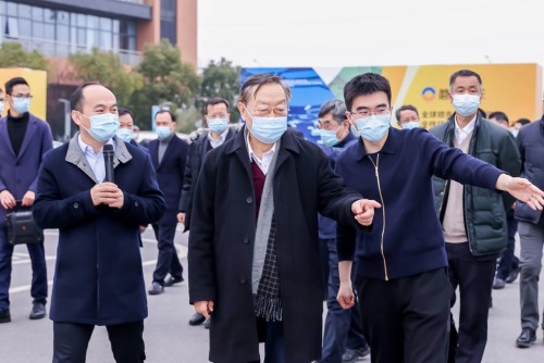 李毅中等調研蘑菇車聯，“車路云一體化”智慧交通項目初具規(guī)模