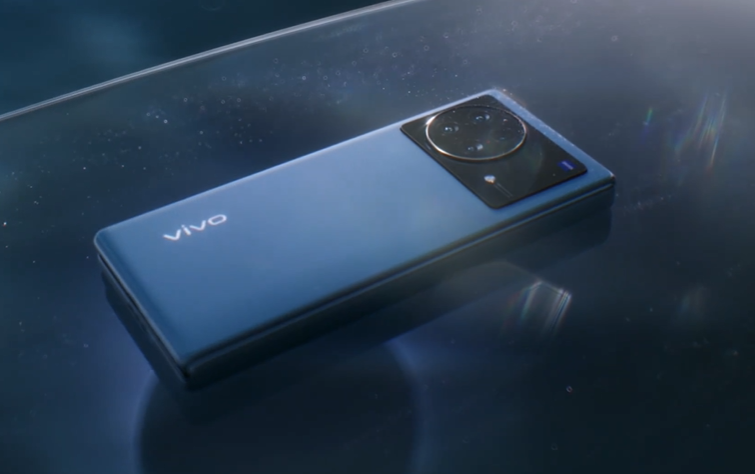 vivo X Fold 折疊屏手機(jī)預(yù)熱：超感折疊巨幕