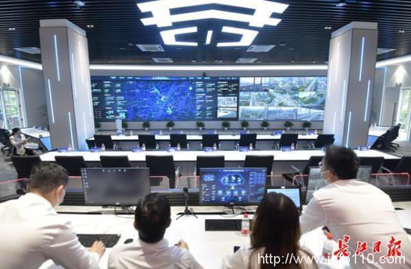 武漢數字新基建集約建設三鎮(zhèn)共享 人工智能計算中心、武漢云、中金數據中心隔江相望